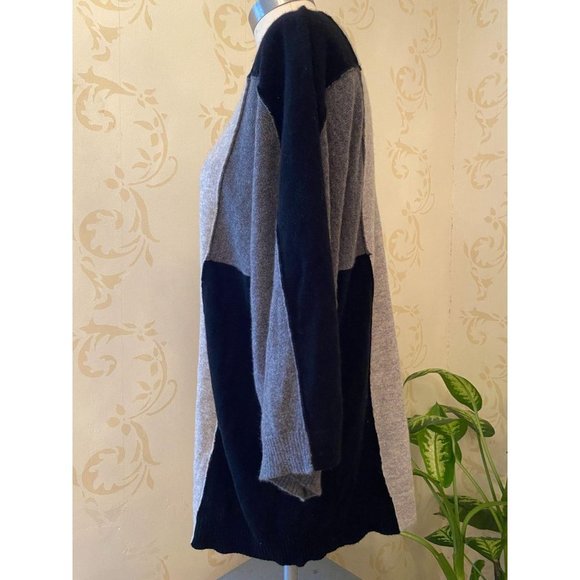 C. Cashmere Color Block Cashmere Sweater Large - Picture 2 of 4